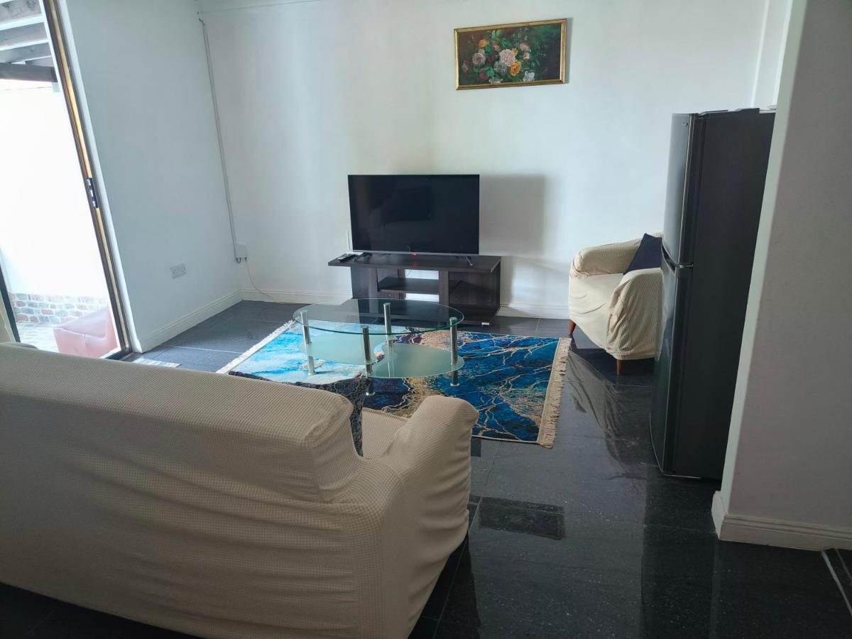 Alpha & Omega Apartment Seychelles Beau Vallon  Exterior photo